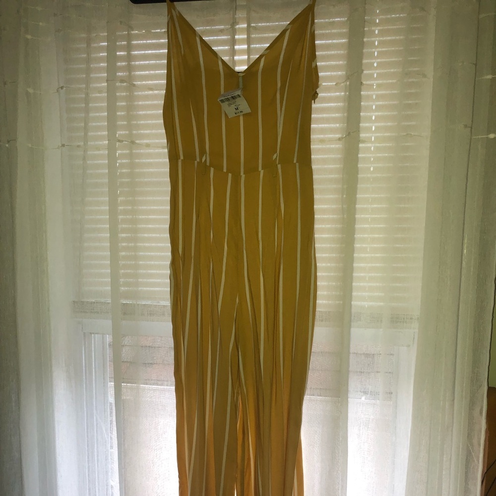 Brand new mustard stripped jumpsuit. Size M. - Picture 1 of 1